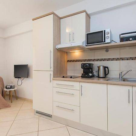 Apartmani Xenia & Desiderio บูเซต ภายนอก รูปภาพ
