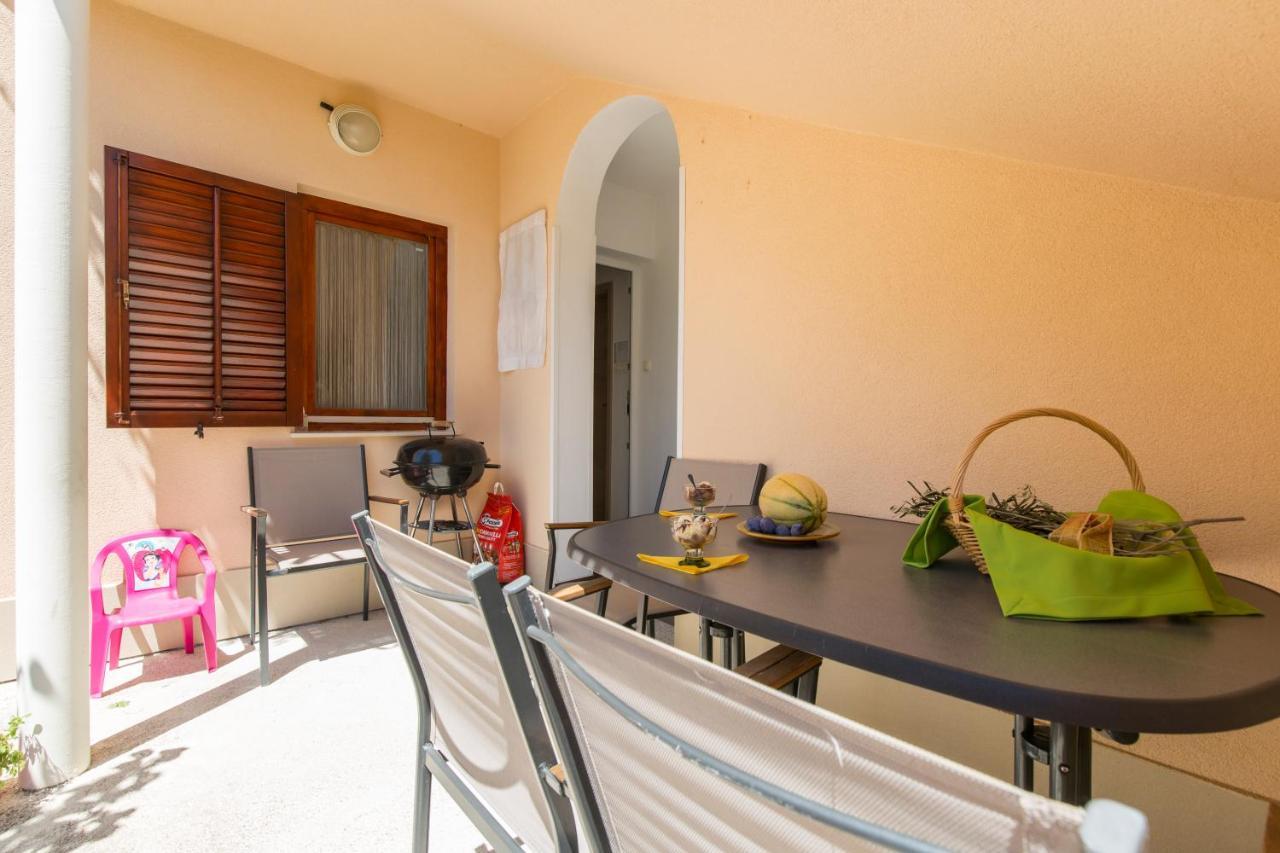 Apartmani Xenia & Desiderio บูเซต ภายนอก รูปภาพ