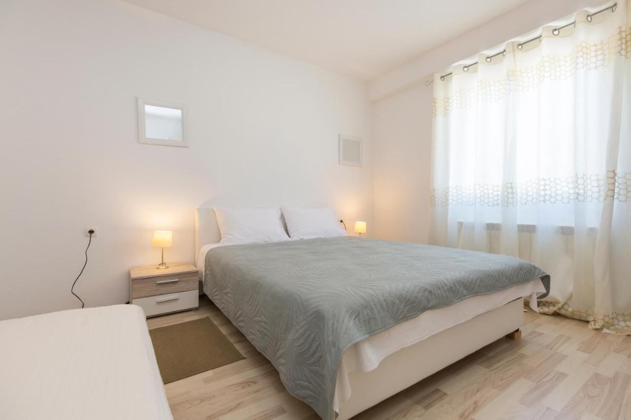 Apartmani Xenia & Desiderio บูเซต ภายนอก รูปภาพ